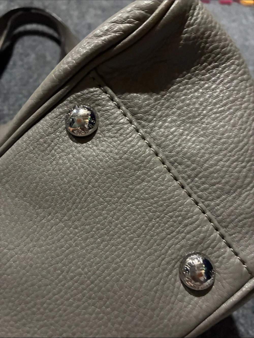 👜 Michael Kors Gray Pebbled Leather Shoulder Tote Bags Purse